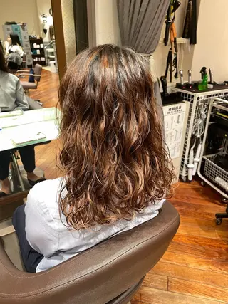 ミディアム 大阪梅田 稲葉利也斗のヘアスタイル