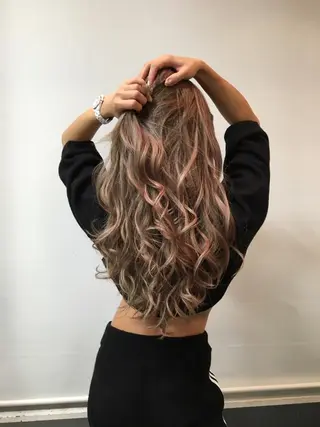 ロング 韓国カラー/エクステ carryのヘアスタイル