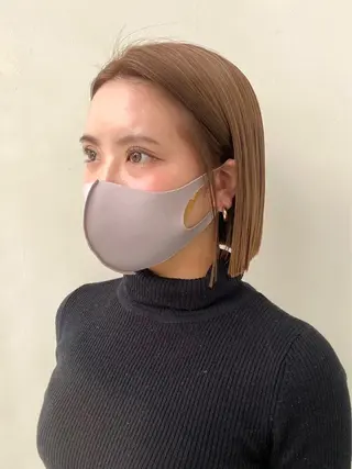 ミディアム ANNA /艶髪/ハイトーンのヘアスタイル