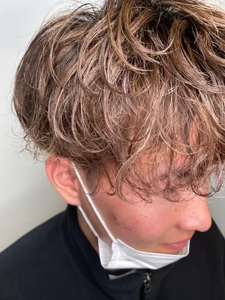 カラー メンズ レイヤー/ハイトーン ROKUのヘアスタイル