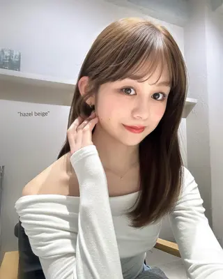 セミロング ミディアムヘア Chifumiのヘアスタイル