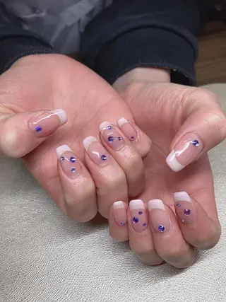 ネイル 𝐴𝑁𝑈𝐸 深爪育成専門サロンのネイルデザイン