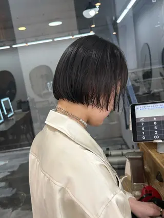 ショート カラー ✨顔まわりカット ✨渋谷人気No.1✨のヘアスタイル