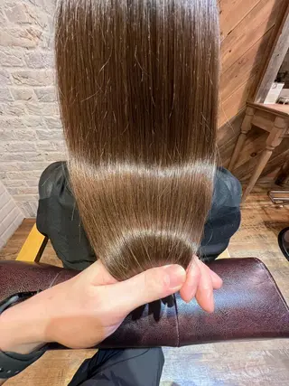 セミロング 韓国🇰🇷レイヤー 映える顔周り🩷のヘアスタイル