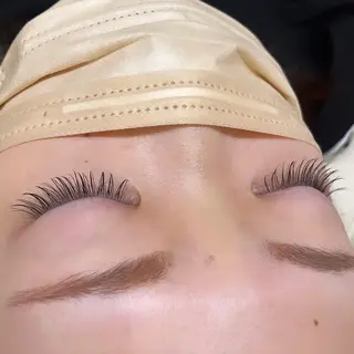 マツエク・マツパ 南 綾花の眉毛・アイブロウイメージ