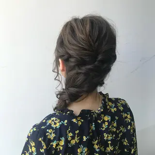 セミロング mira share salon所属・ブリーチカラー🐼 sayukiのヘアスタイル