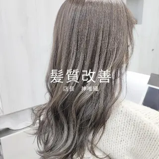セミロング 神 唯織のヘアスタイル