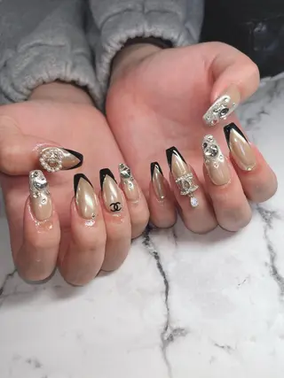 ネイル NEO Beauty Salon所属・𝐍𝐄𝐎 𝐉𝐔𝐑𝐈のネイルデザイン