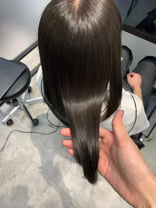 セミロング カラー 髪質改善特化 ミサワコウキのヘアスタイル