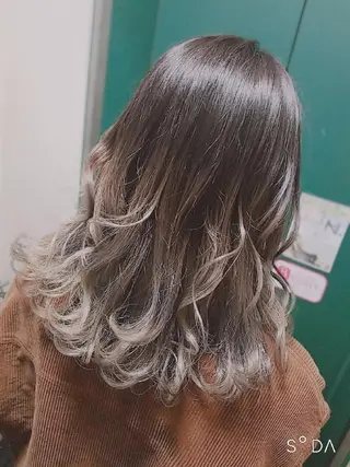 セミロング すずき えりのヘアスタイル