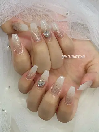 ミディアム Pio Mielのネイルデザイン