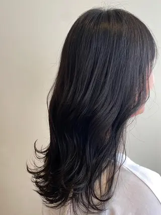 セミロング カラー salowin渋谷kitaya park前所属・RIKA韓国ヘア/く びれヘア/上品カラーのヘアスタイル