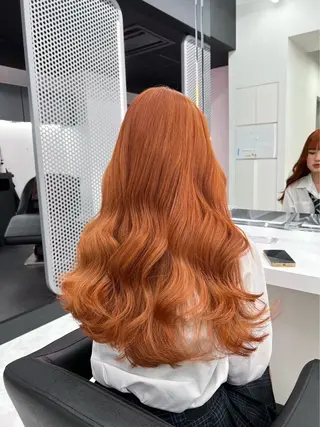 カラー 🍒レイヤーカット/ 暖色カラー🍒のヘアスタイル