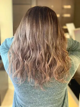 ミディアム ReHyd BEAUTÉ salon&store 心斎橋店所属・❤️MASAKO❤️ 🌸🩷エクステ🩷のヘアスタイル