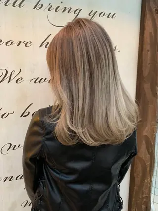 セミロング カラー 森 早希絵のヘアスタイル