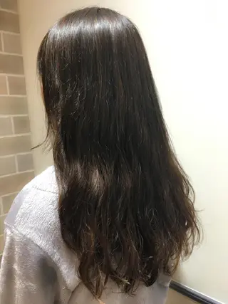 ロング カラー garlandeyelash所属・新中 茉莉香の眉毛・アイブロウイメージ