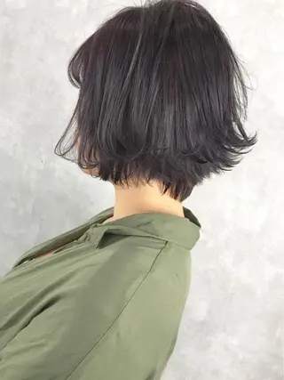 ミディアム カラー TOMOYAレイヤー ブリーチ縮毛矯正のヘアスタイル