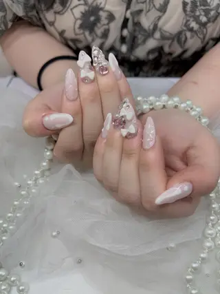 ネイル Anna Yayoi 💫のネイルデザイン