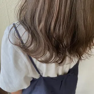 セミロング カラー 入江 志穂のヘアスタイル