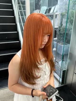 ロング カラー オノ テンタのヘアスタイル
