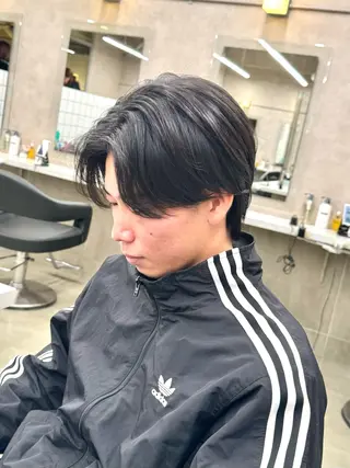 ミディアム パーマ ヘアアレンジ メンズ 顔まわりカット の達人のヘアスタイル