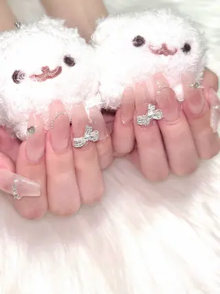 ネイル 🩰fein. hana🫧のネイルデザイン