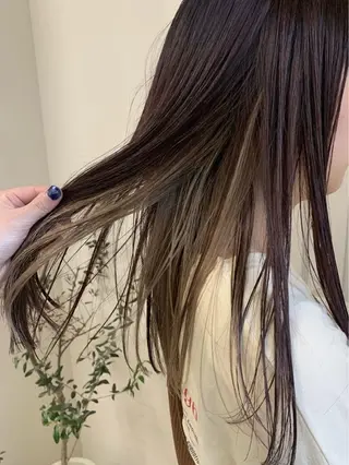 ロング カラー ヤマダ カホのヘアスタイル