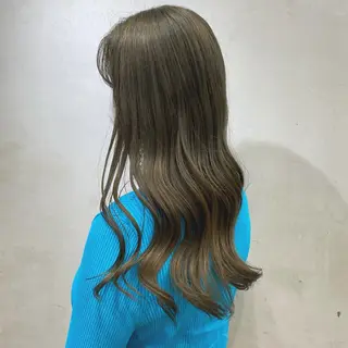 ロング レイヤーカット/ 艶カラー/亜澄のヘアスタイル