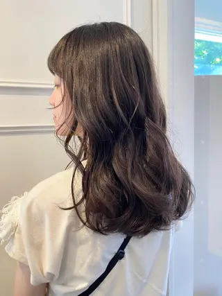 セミロング カラー 安藤 佑衣のヘアスタイル