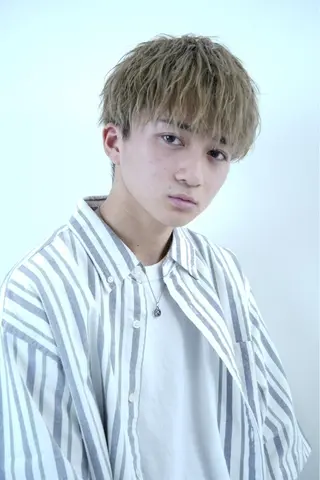 ショート カラー メンズ 顔周りレイヤー/ メンズ/橋川光太郎のヘアスタイル