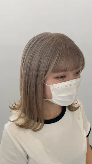 ミディアム カラー KANGOLSALON 富山セントラル所属・松井 亜美のヘアスタイル