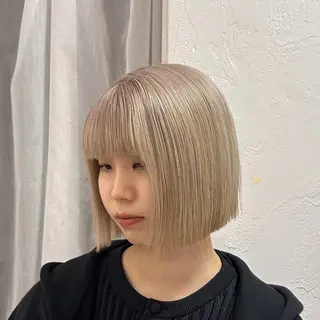 ショート カラー Lomalia Rukaのヘアスタイル