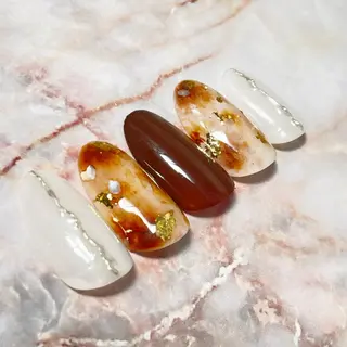 ミディアム Lety total beautyのネイルデザイン