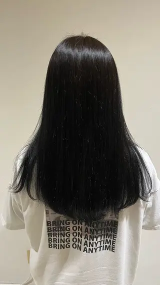 ロング カラー 矢野 明梨のヘアスタイル