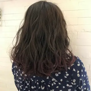 セミロング カラー ハイライト✖️ 暗髪🤎Nahoのヘアスタイル