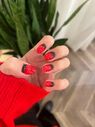 ネイル AT.1011(アトリエテンイレブン)所属・AT.1011 (ハルカ)のネイルデザイン