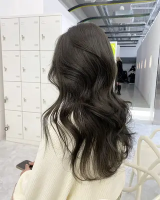 ロング カラー 大人っぽ韓国レディ レイヤー🤍渋谷のヘアスタイル