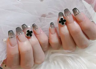 ネイル le'a-レア-【ア イ×ネイル×眉】のネイルデザイン