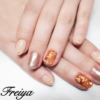 ネイル FREIYA所属・FREIYA マツエク、ネイルの眉毛・アイブロウイメージ