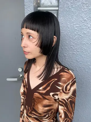 セミロング shiba tomomiのヘアスタイル