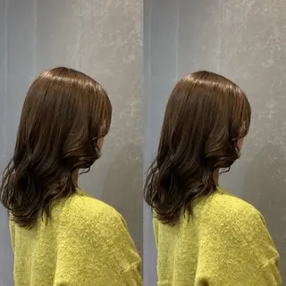 ミディアム カラー schon所属・み うのヘアスタイル