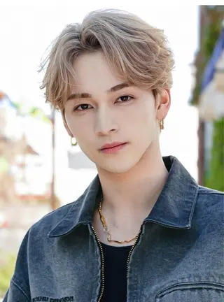 ショート カラー MEN'S HAIR BLEACHi 名駅店所属・久保 歩夢のヘアスタイル