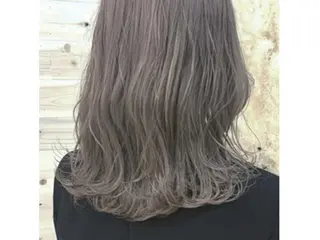 カラー 柔らかオリーブカラー 透明感カラー古澤羅威のヘアスタイル