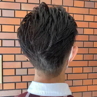 ショート メンズ エイトウメダ 店長 稲尾友則のヘアスタイル