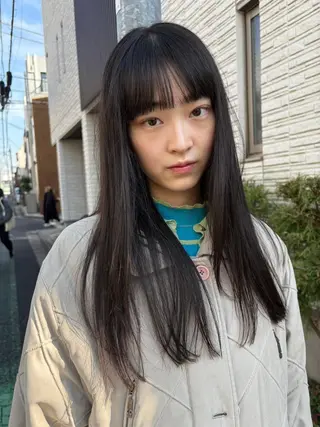 ショート カラー CEINE OURのヘアスタイル