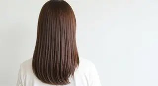 ミディアム カラー 島岡 茉生のヘアスタイル