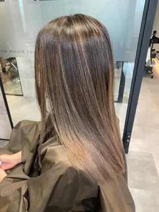 セミロング カラー 🟡【美髪専門店】 ✨褒め髪/艶髪🟡のヘアスタイル