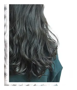 ミディアム 圧倒的美髪ストレート ツダケイタロウのヘアスタイル