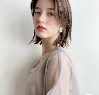 ショート YUJIN 似合わせカラーのヘアスタイル