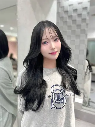 カラー 𝑿𝑬𝑵𝑨 𝐿𝑈𝑁𝐴のヘアスタイル
